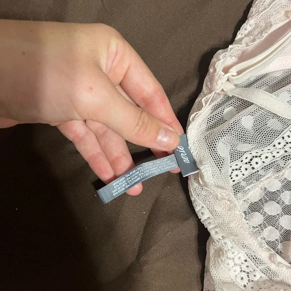 AERIE dainty lingerie - Picture 13 of 14